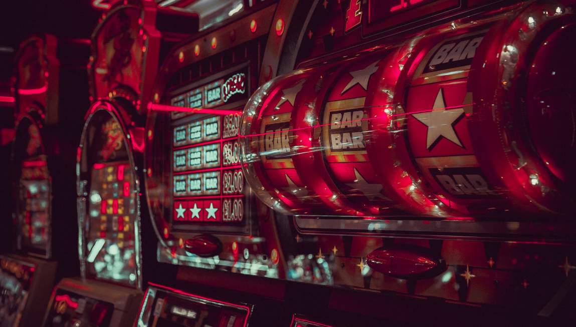 Apakah Slot Online Berbeda dengan Slot Arcade?